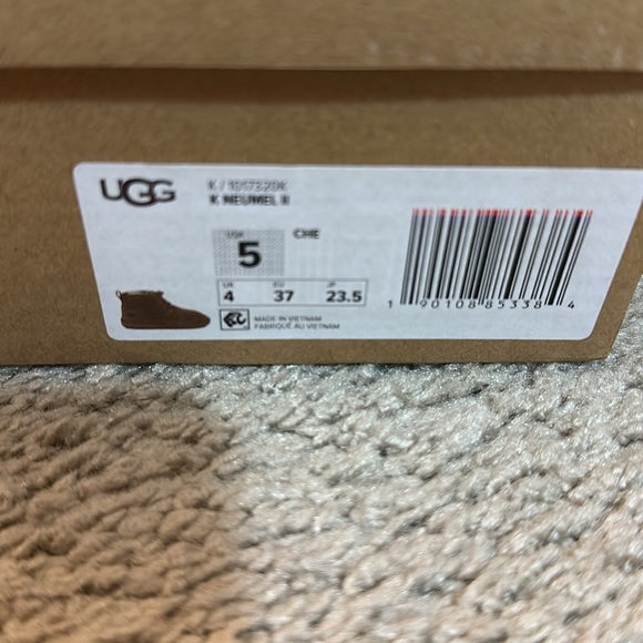 Kids uggs - Picture 2 of 6